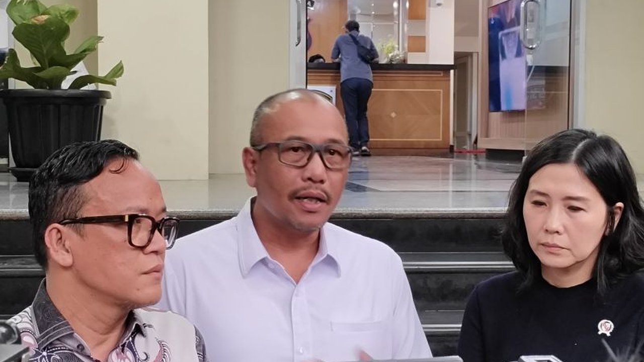 Penyidikan kasus dugaan pelecehan seksual Rektor nonaktif Universitas Pancasila, ETH (72), masih terhambat karena kekurangan keterangan saksi, meskipun polisi telah memaparkan perkembangan kasus kepada Wamenaker dan WamenPPPA.