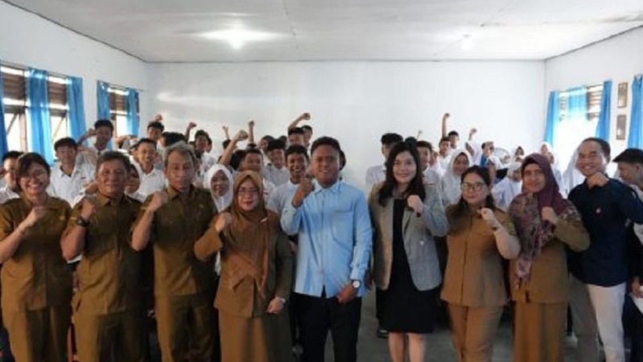 Diskominfo Palangka Raya Edukasi Siswa SMP Guppi: Bijak Berinternet di Era Digital