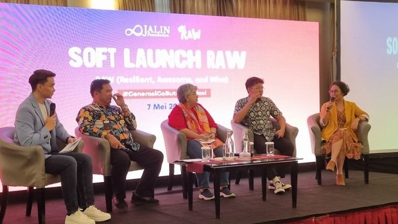 Kementerian Kesehatan (Kemenkes) RI menekankan pentingnya implementasi PP Nomor 28 Tahun 2024 untuk membatasi promosi rokok, termasuk di media sosial dan podcast, guna melindungi generasi muda dari bahaya rokok dan rokok elektronik.