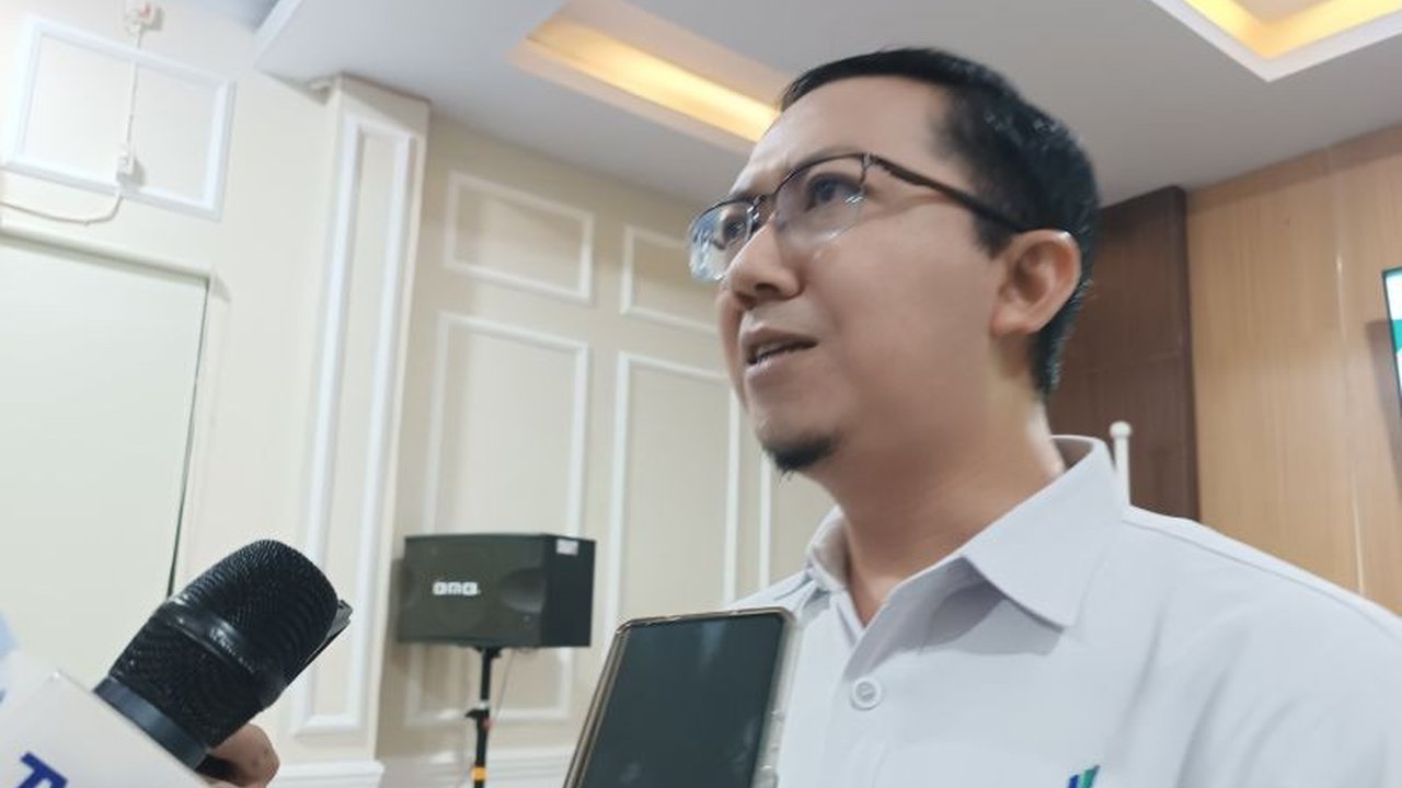 BBPOM Manado mengajak masyarakat, pemerintah, dan pemangku kepentingan memberikan saran dan masukan untuk meningkatkan kualitas pelayanan publik, demi mewujudkan layanan yang transparan dan akuntabel.