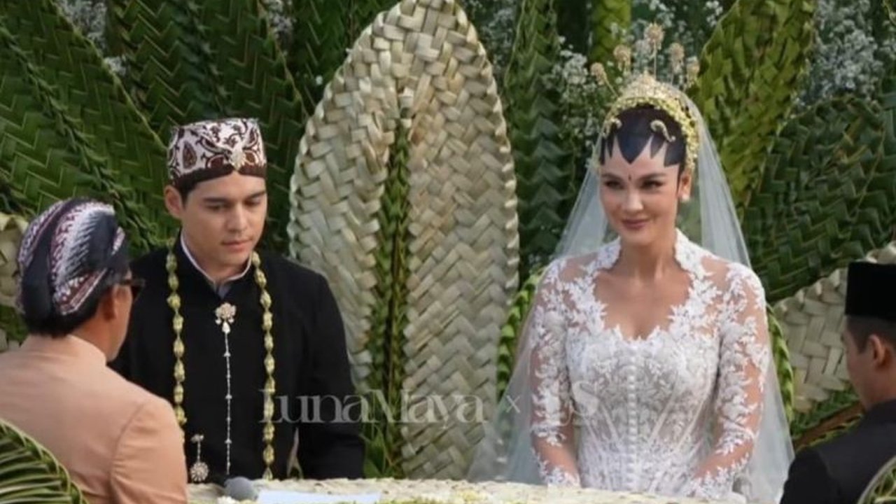 Terungkap peran Nagita Slavina sebagai 'mak comblang' yang telah mempertemukan Luna Maya dan Maxime Bouttier, yang baru saja menikah di Bali.