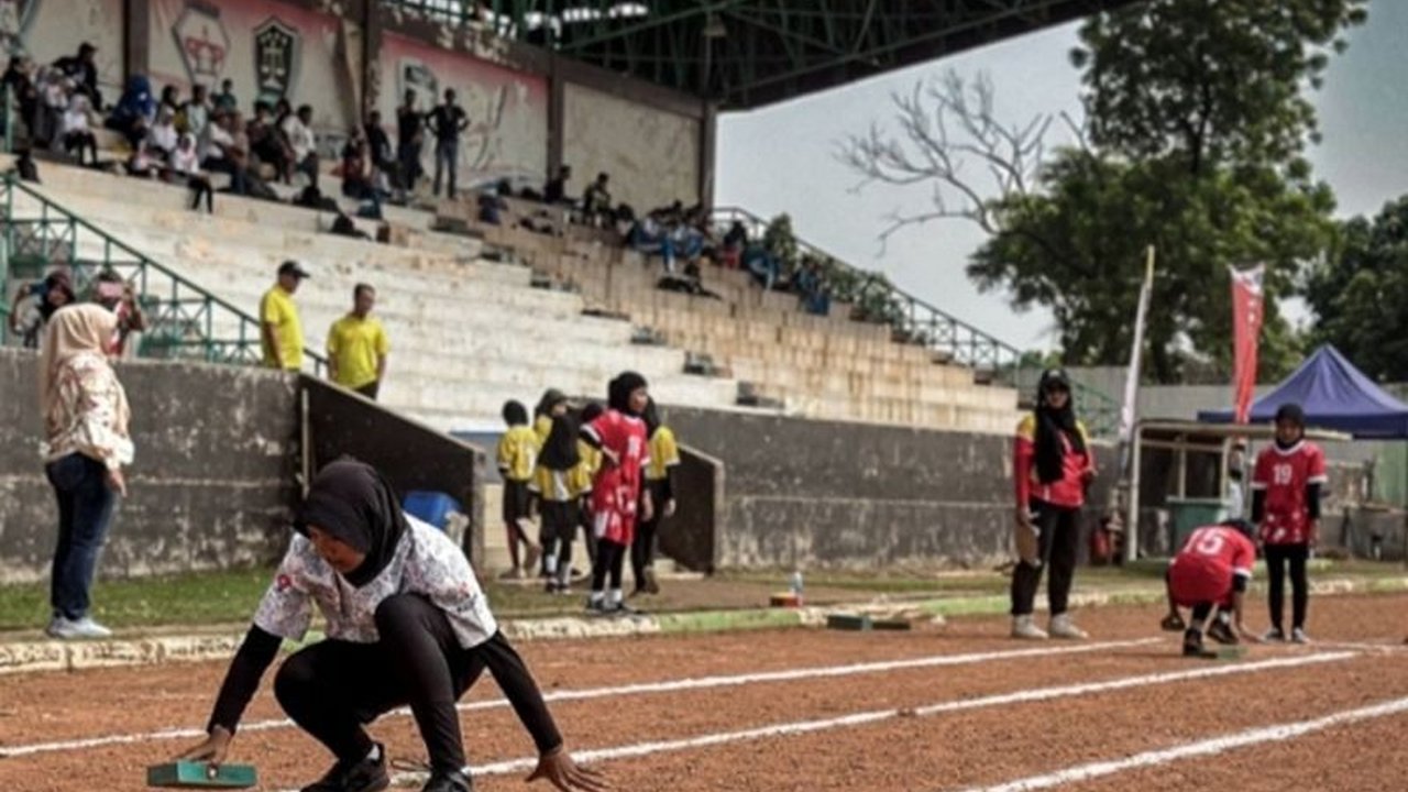 Sebanyak 608 pelajar Jakarta Barat beradu dalam Pekan Olahraga Tradisional, memperebutkan gelar juara dan mengharumkan nama daerah di tingkat Provinsi DKI Jakarta.