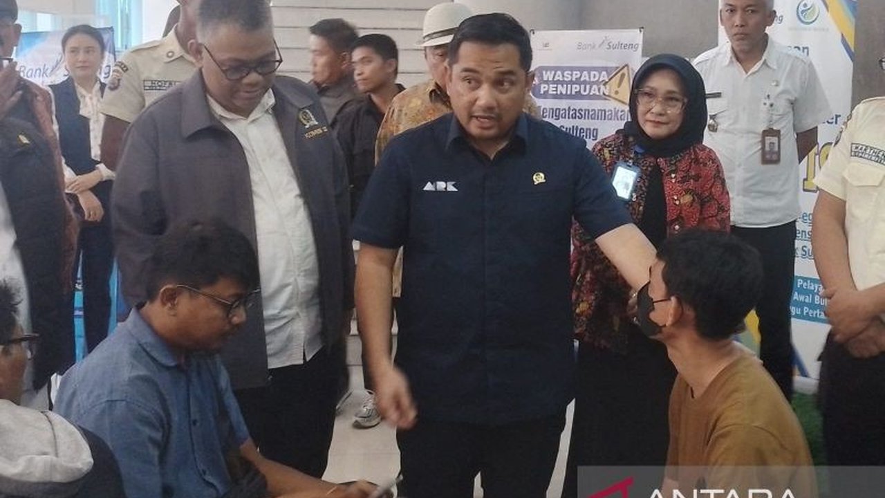 Bank Sulteng berkomitmen meningkatkan layanan publik melalui digitalisasi dan menargetkan peningkatan Pendapatan Asli Daerah (PAD), serta telah menyetorkan dividen Rp52 miliar ke Pemprov Sulteng di tahun 2024.
