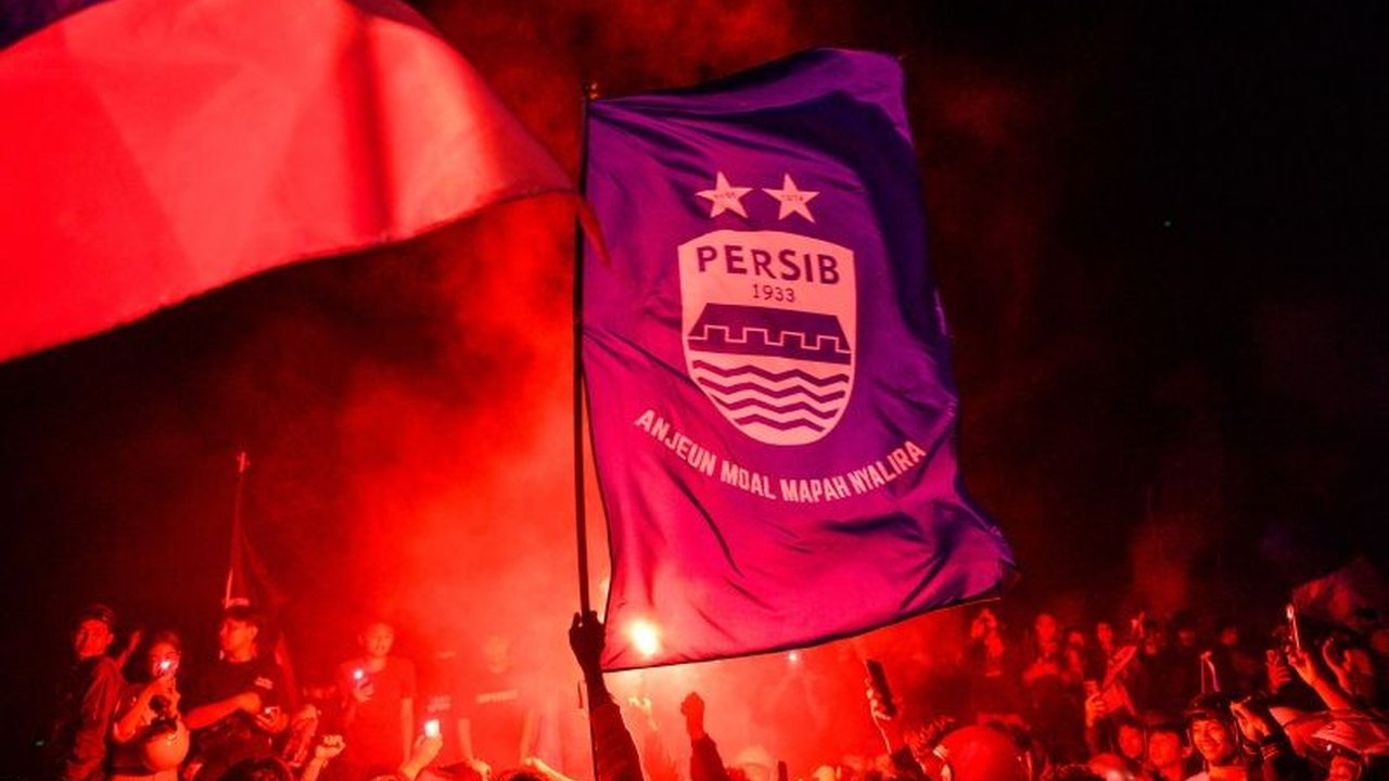Persib Bandung Juara Liga 1 Dua Musim Berturut-Turut: Konsistensi, Kerja Keras, dan Sinergi yang Membawa Kejayaan
