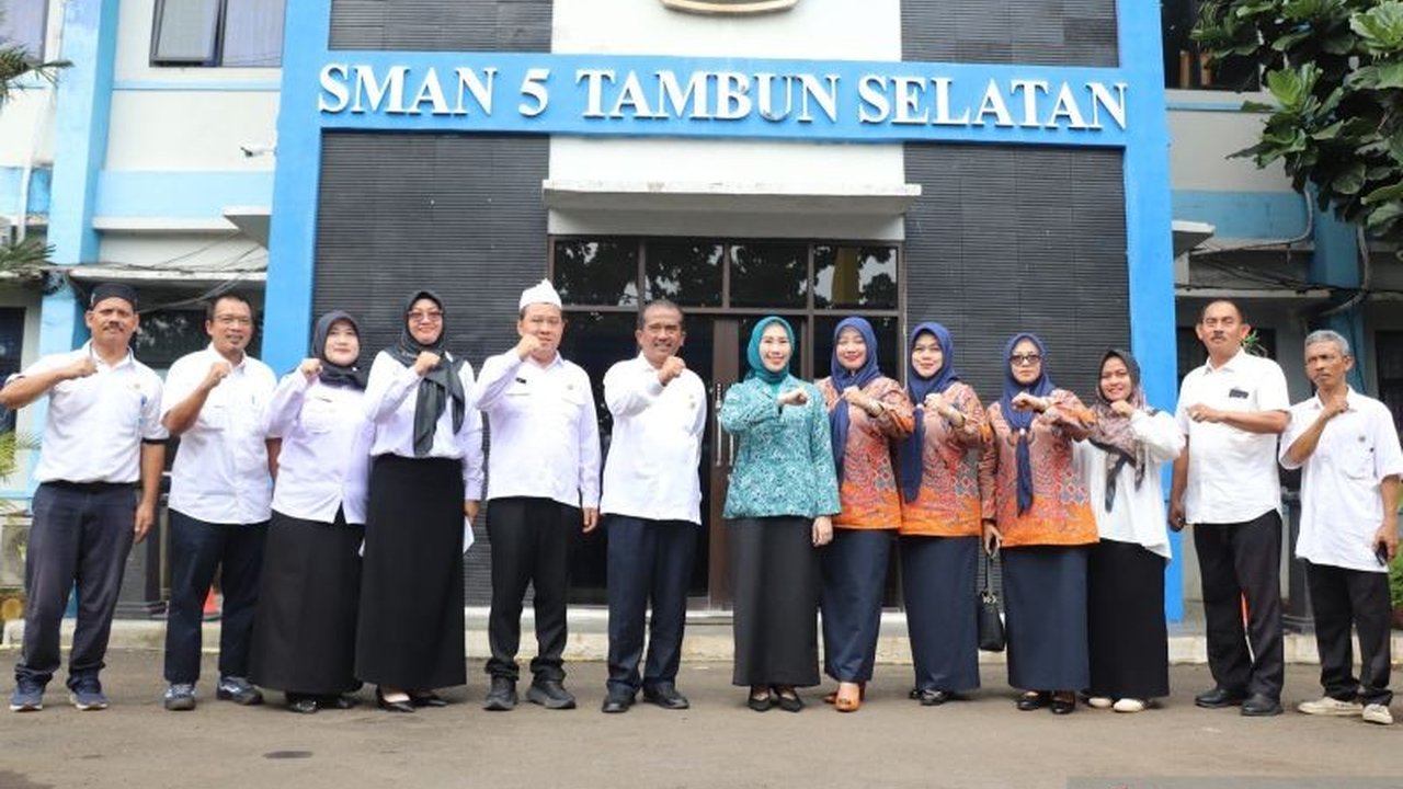 Pemerintah Kabupaten Bekasi gencar kampanyekan pola makan beragam, bergizi, seimbang, dan aman (B2SA) kepada pelajar SMA untuk mencegah stunting dan meningkatkan kualitas gizi.