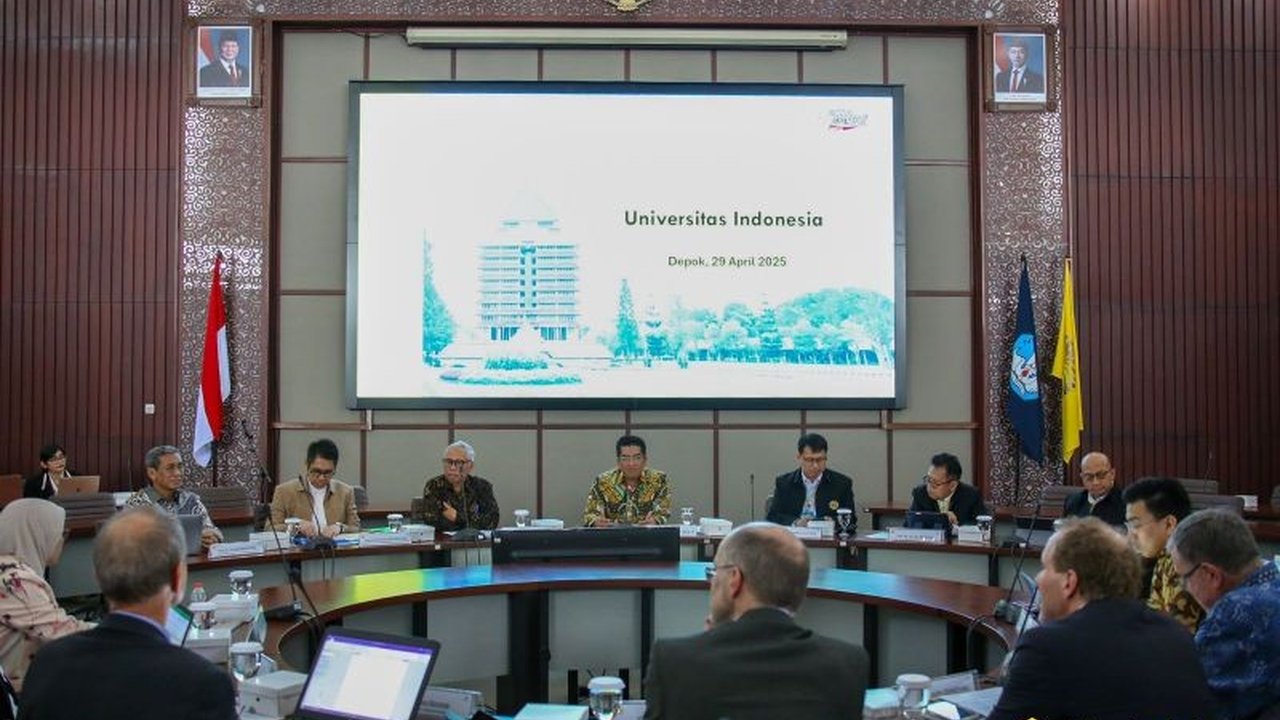 Empat program studi doktoral FMIPA UI, yaitu Ilmu Fisika, Ilmu Bahan, Ilmu Kimia, dan Biologi, menjalani visitasi akreditasi internasional ASIIN untuk meningkatkan mutu akademik dan reputasi global.