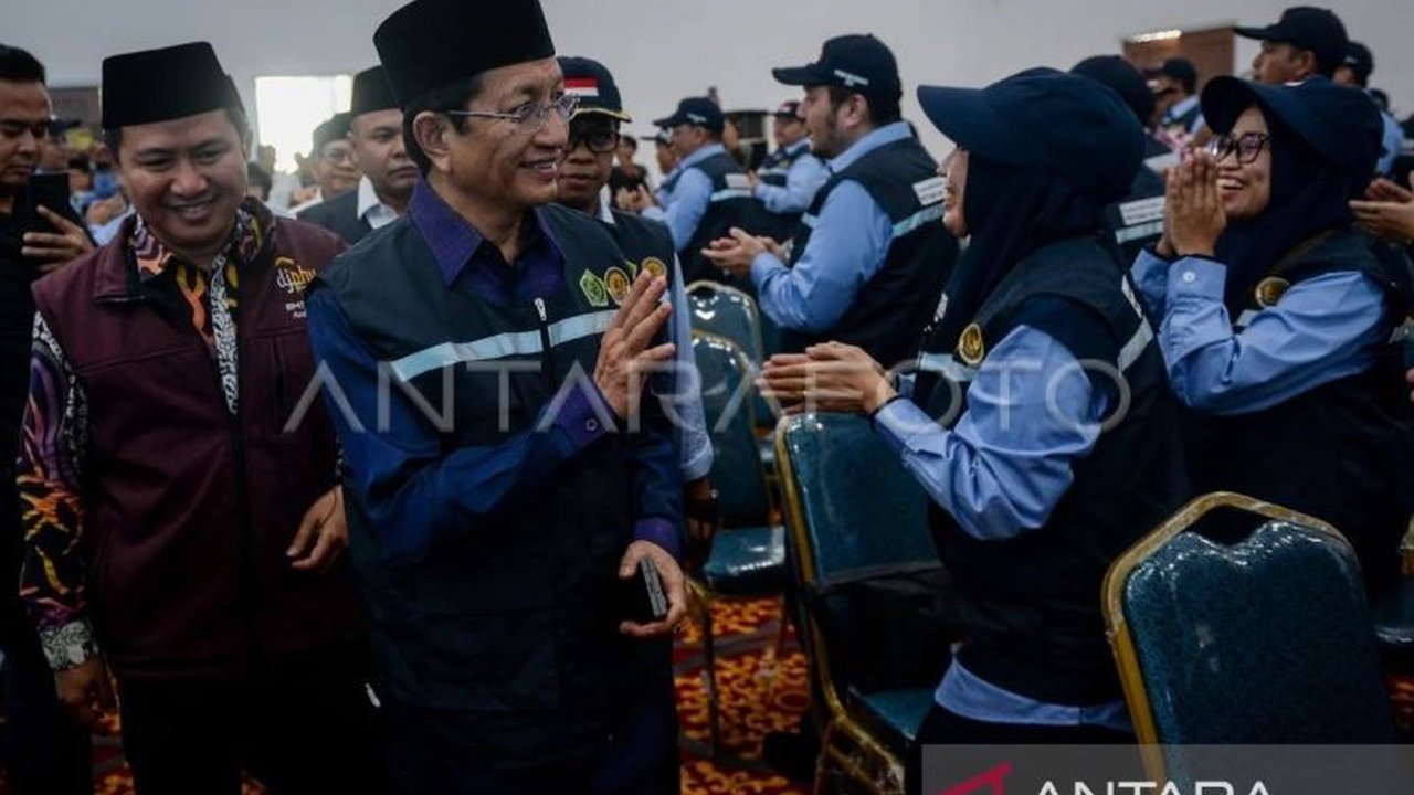 Menteri Agama (Menag) Nasaruddin Umar meminta Petugas Penyelenggara Ibadah Haji (PPIH) untuk mensucikan diri sebelum bertugas di Tanah Suci, sebagai bentuk permohonan ampun dan kesiapan melayani jamaah.