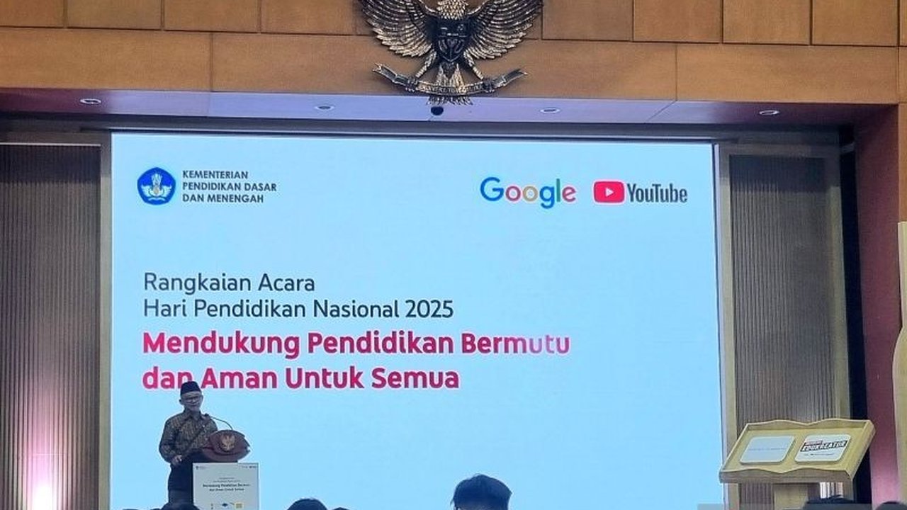 Mendikdasmen, Abdul Mu'ti, menekankan peran krusial teknologi dan digitalisasi dalam memperluas akses pendidikan berkualitas bagi seluruh rakyat Indonesia, terutama di daerah terpencil.