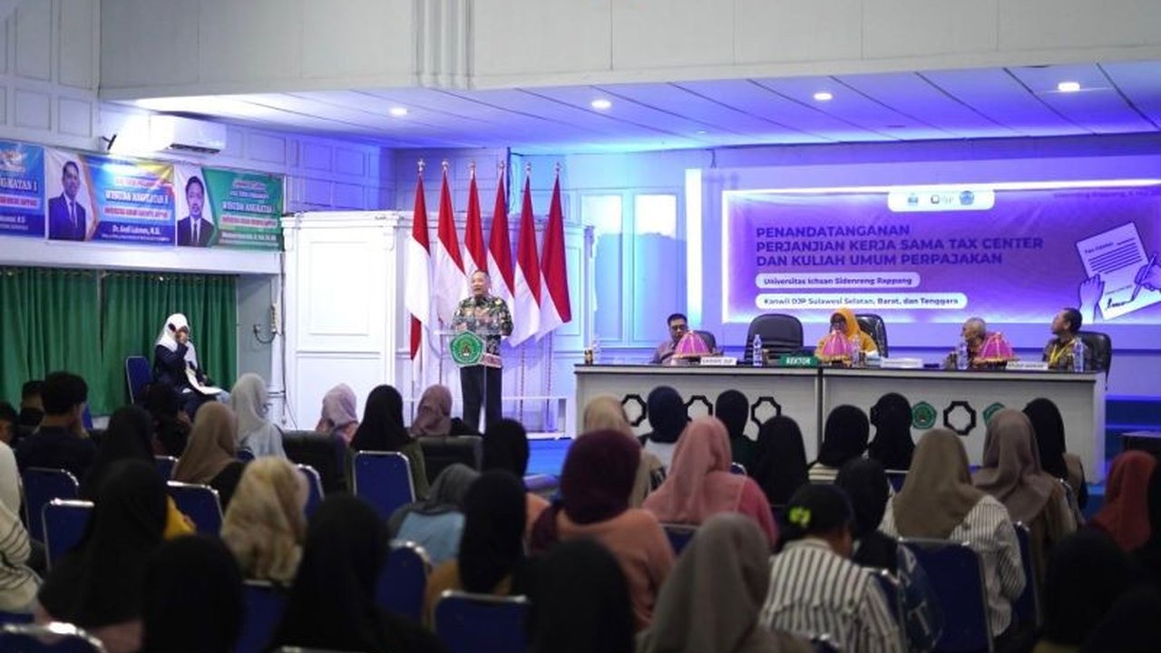 Direktorat Jenderal Pajak Sulselbartra luncurkan Tax Center Universitas Ichsan Sidrap untuk meningkatkan edukasi dan layanan perpajakan, serta mendorong kepatuhan pajak di kalangan mahasiswa dan masyarakat.