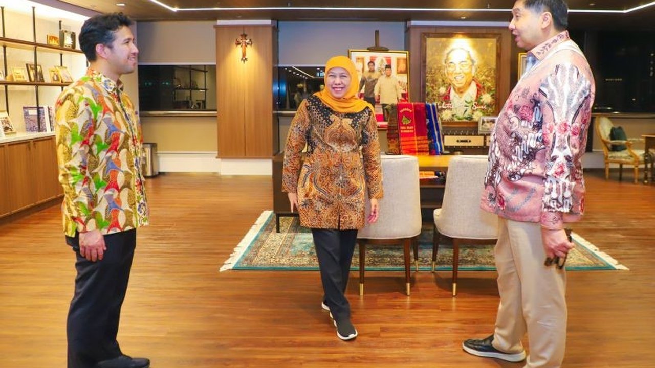 Gubernur Khofifah dan Wagub Emil bertemu Menteri PKP untuk membahas penyediaan 20.000 rumah subsidi bagi buruh dan wartawan di Jawa Timur, dengan tahap awal 200 unit di Gresik.