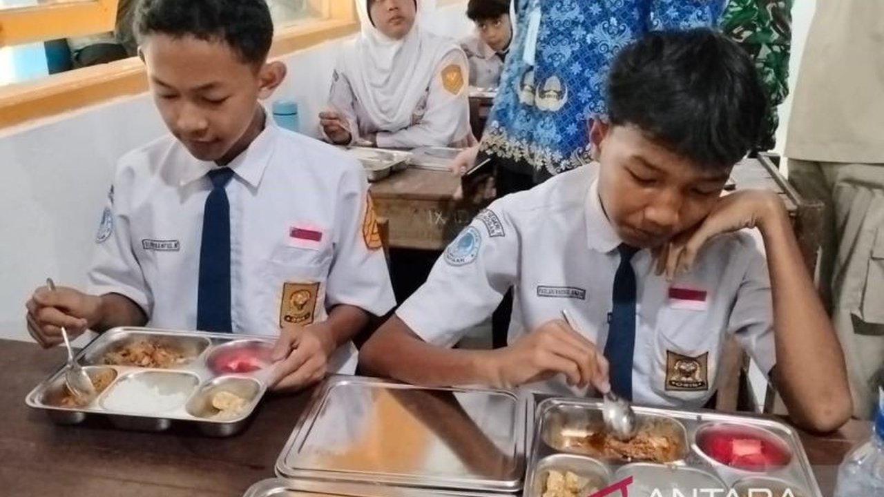 Program Makan Bergizi Gratis (MBG) di Grobogan, Jawa Tengah, akan menjangkau lebih banyak siswa dengan tambahan lebih dari empat dapur baru yang siap beroperasi, berkat inisiatif kemitraan pihak swasta dan Badan Gizi Nasional (BGN).