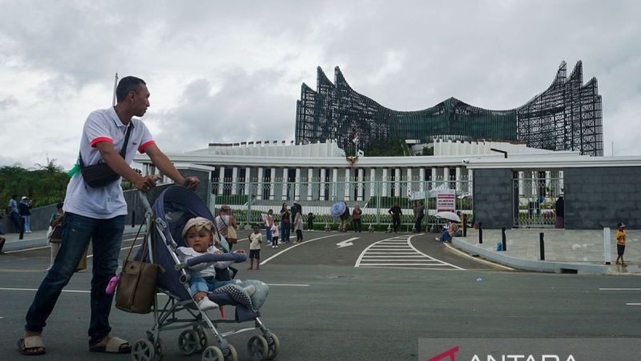 Satpol PP Penajam Paser Utara berkomitmen memberantas peredaran minuman keras dan praktik prostitusi di sekitar Ibu Kota Nusantara (IKN) untuk menjaga ketertiban dan keamanan.