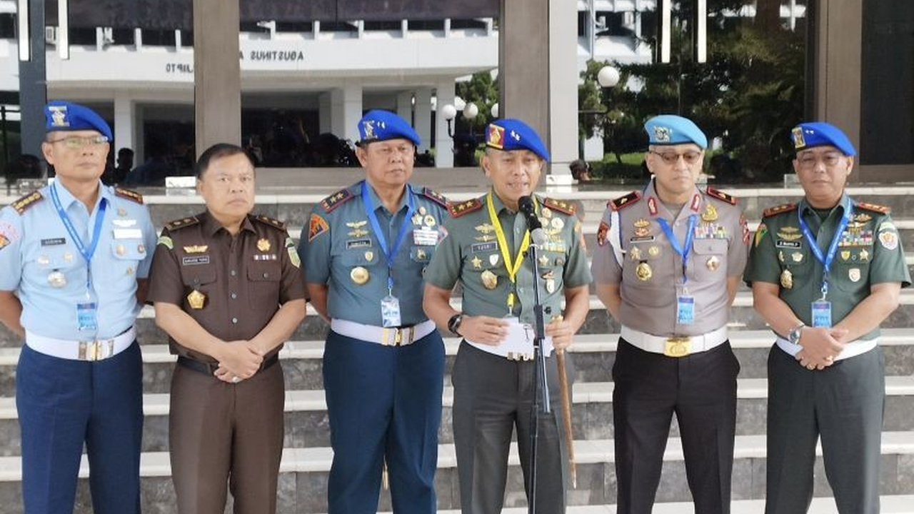 Pusat Polisi Militer TNI (Puspom TNI) menegaskan komitmennya untuk transparan dan akuntabel dalam menangani kasus hukum yang melibatkan prajurit, menghindari praktik 'no viral, no justice'.