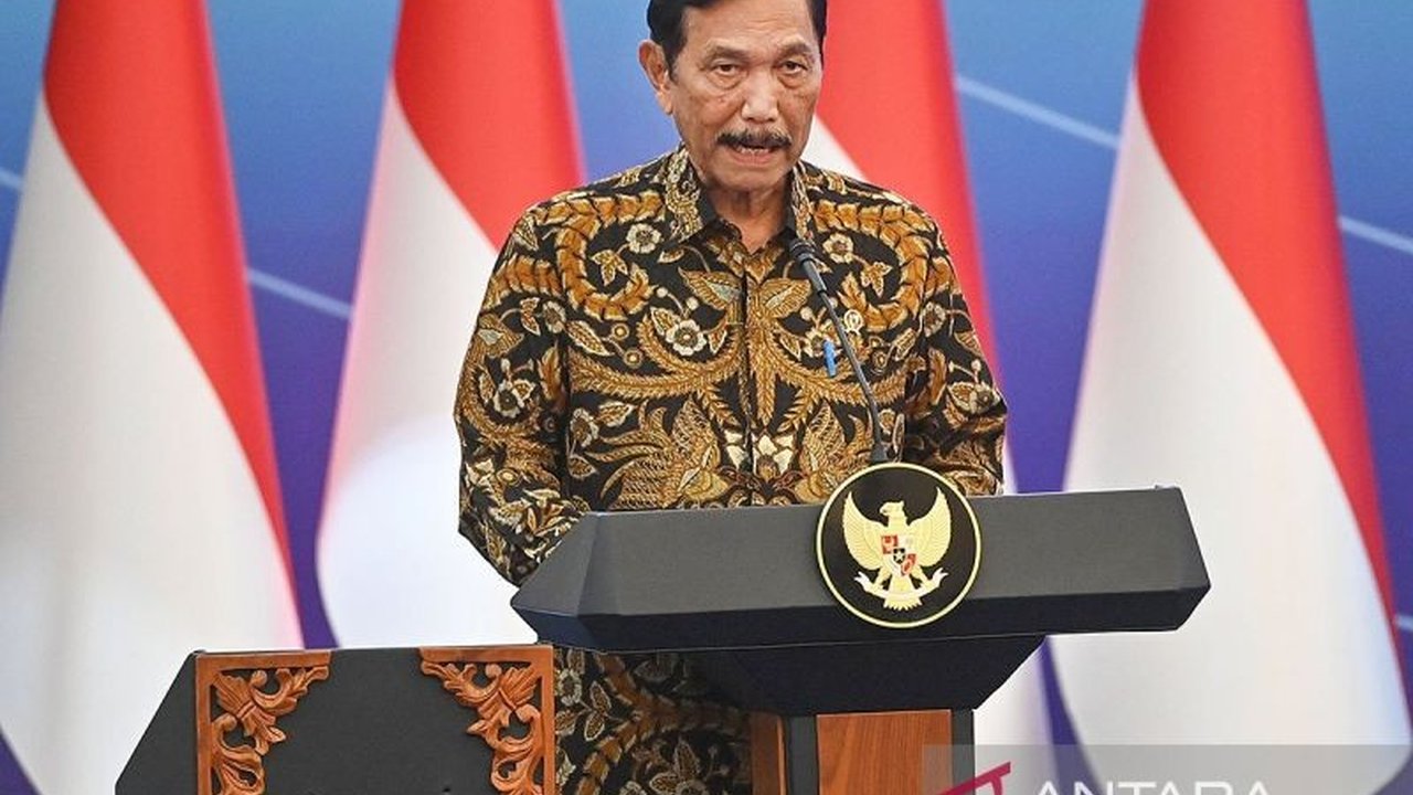 Ketua Dewan Ekonomi Nasional (DEN), Luhut Binsar Pandjaitan, menjelaskan perlambatan ekonomi di kuartal I-2025 sebagai hal lumrah dalam masa transisi pemerintahan dan menekankan pentingnya percepatan belanja negara serta Program Makan Bergizi Gratis (MBG)