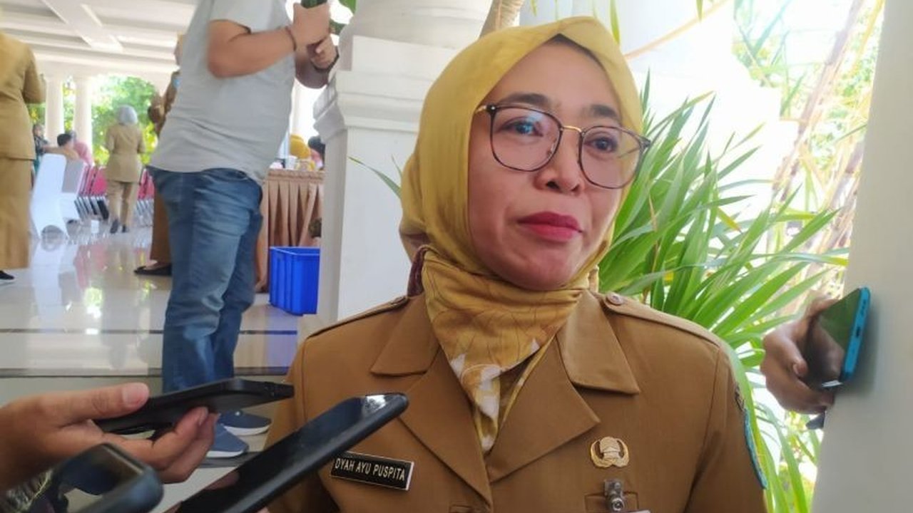 Dinas Kesehatan Ponorogo meningkatkan skrining HIV setelah ditemukan 13 pekerja kafe positif HIV, upaya pencegahan dan pengobatan menjadi fokus utama.