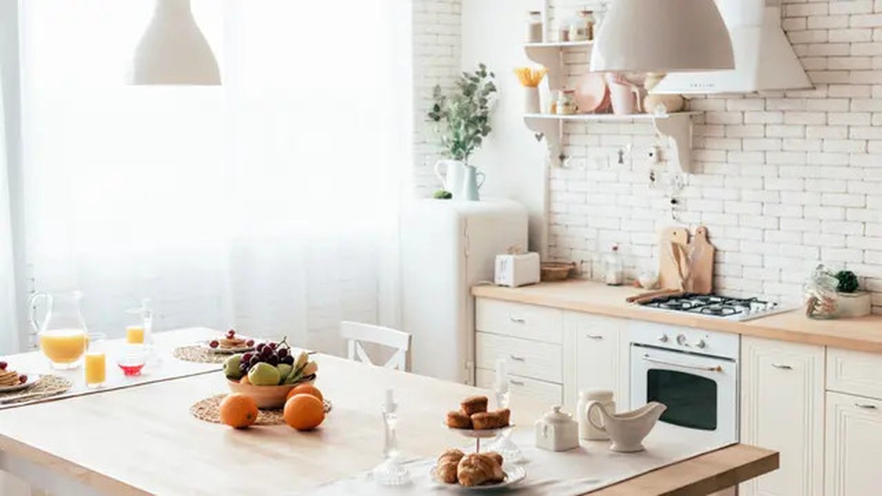 Ilustrasi dapur minimalis. (c) IgorVetushko/Depositphotos.com