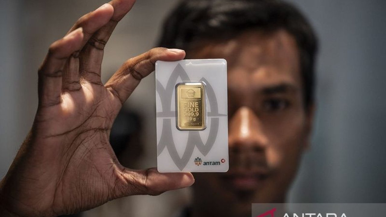 Harga Emas Antam Turun Tipis, Kini Rp1,953 Juta per Gram