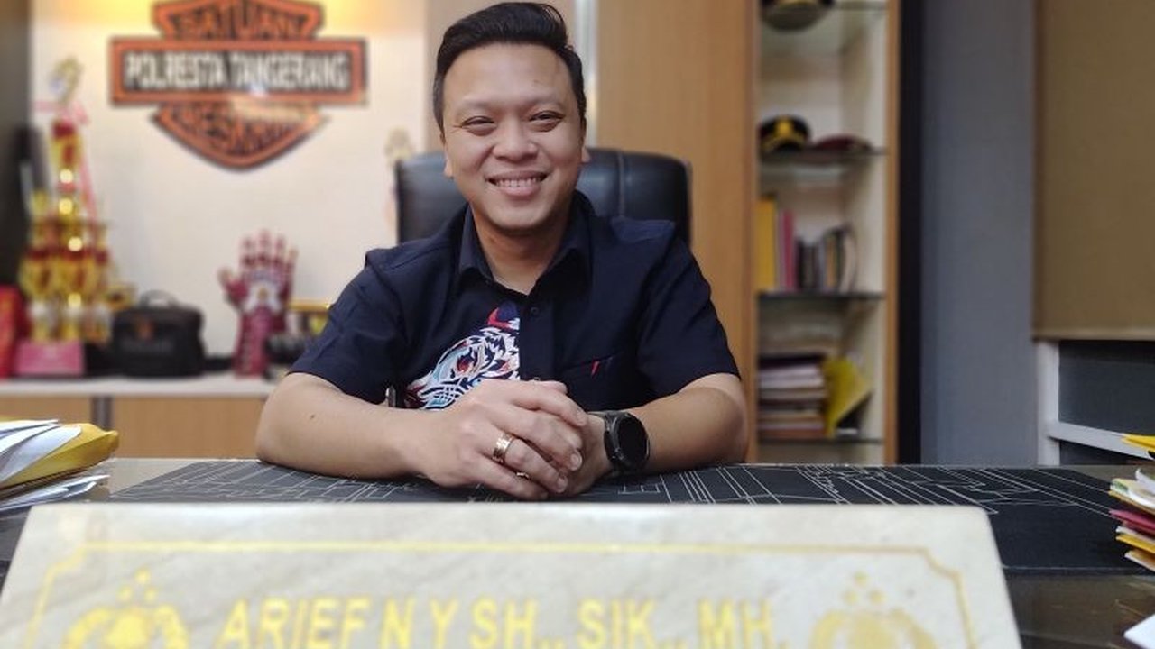 Polresta Tangerang berkomitmen memberantas premanisme yang mengganggu iklim investasi, 85 orang diamankan, 9 ditahan.