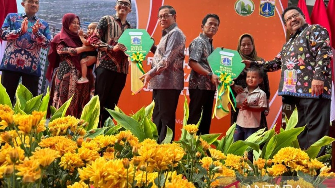 Gubernur dan Wakil Gubernur DKI Jakarta meresmikan Rusunawa Jagakarsa yang menyediakan 723 unit hunian, termasuk unit khusus disabilitas, serta dilengkapi berbagai fasilitas modern dan ramah lingkungan.