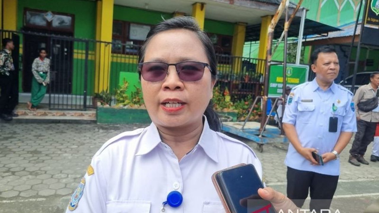 Dinas Pendidikan Manokwari, Papua Barat, memanfaatkan Musyawarah Kerja Kepala Sekolah (MKKS) untuk meningkatkan mutu dan kualitas layanan pendidikan di seluruh SMP negeri dan swasta di wilayah tersebut.