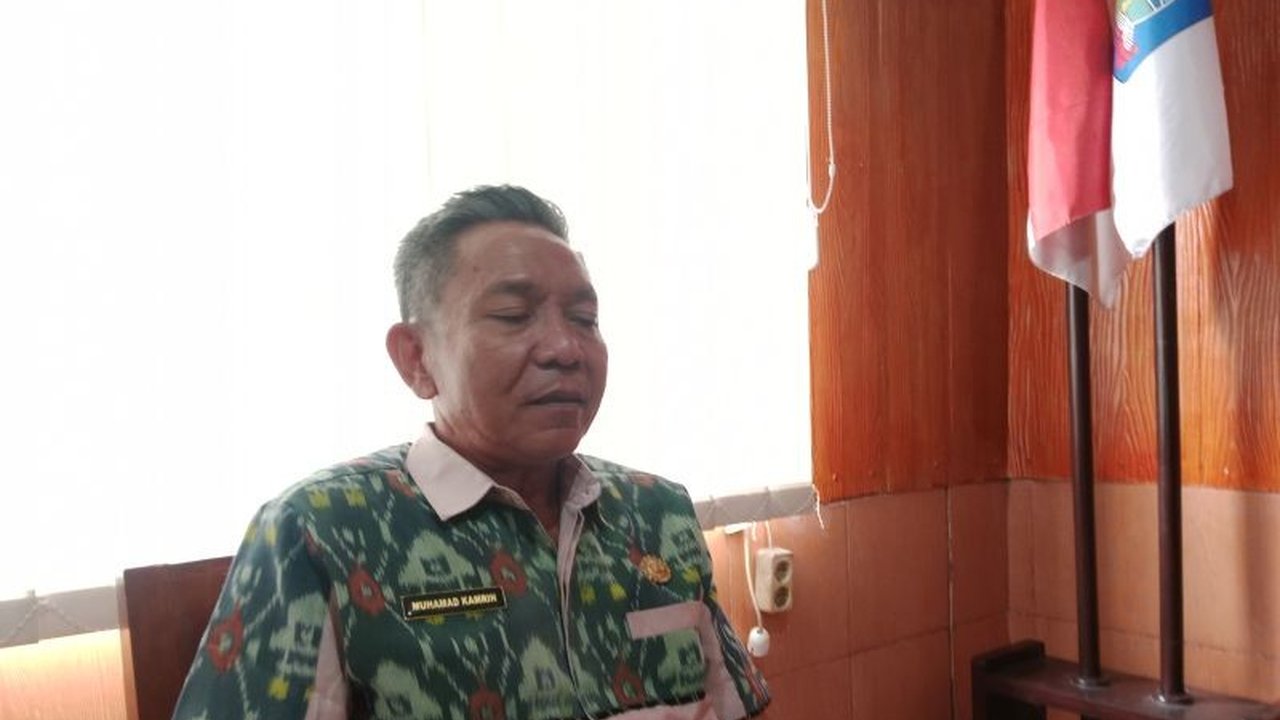 Dinas Pertanian Lombok Tengah memastikan pemeriksaan hewan kurban dilakukan secara ketat untuk mencegah penyebaran PMK dan memastikan ketersediaan sapi kurban yang sehat menjelang Idul Adha 2025.