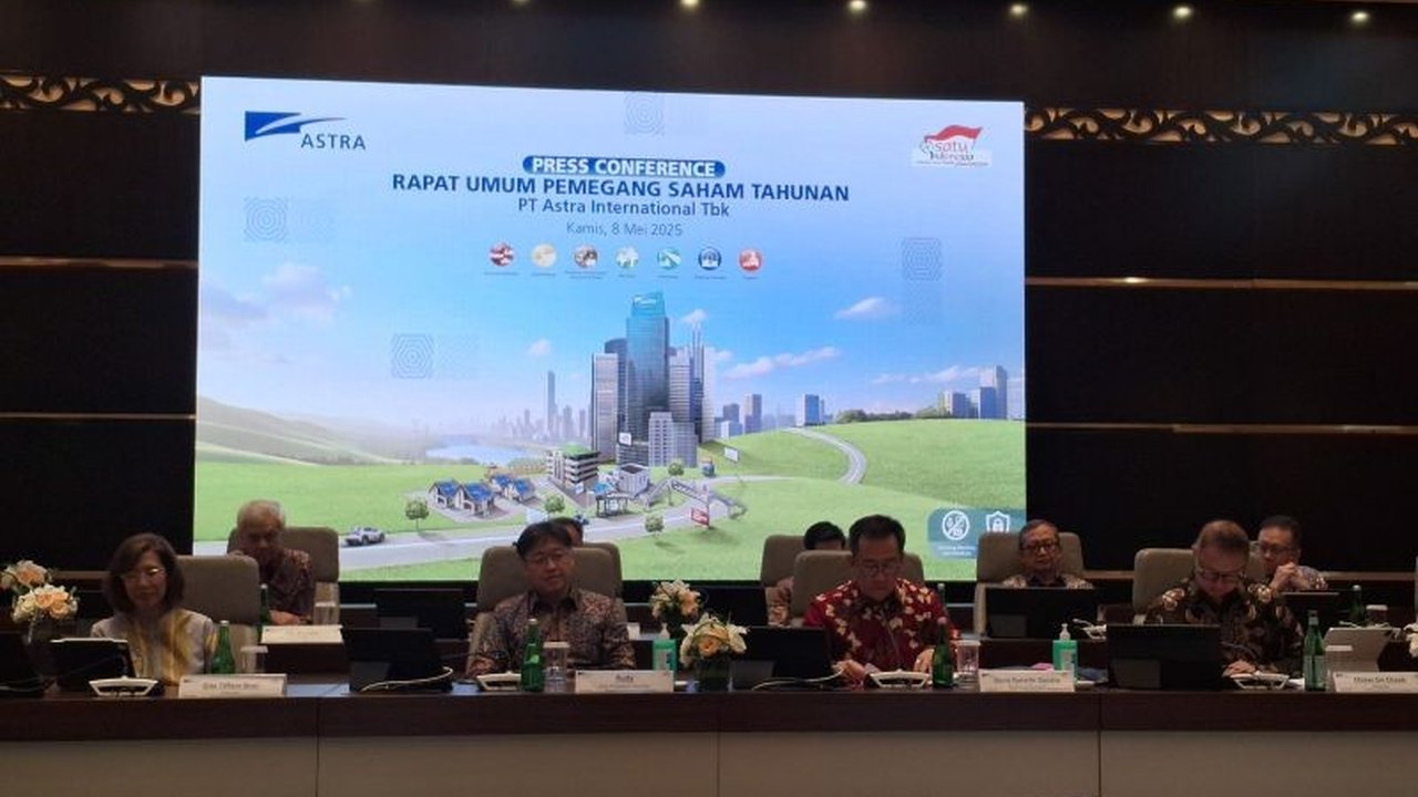 RUPST Astra International menyetujui dividen final Rp16,44 triliun untuk tahun buku 2024, dengan laba bersih mencapai Rp34,05 triliun.