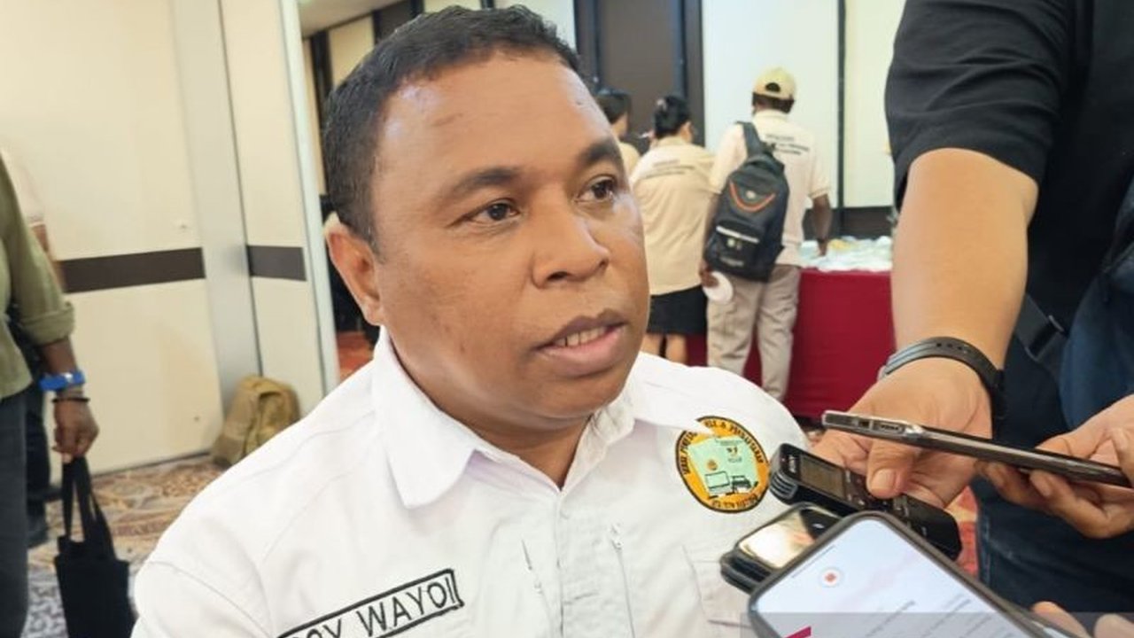 Kepala Kanwil BPN Papua tegaskan pentingnya kesepakatan pimpinan adat, kepala suku, dan masyarakat dalam proses hibah tanah adat untuk mencegah konflik di masa depan.