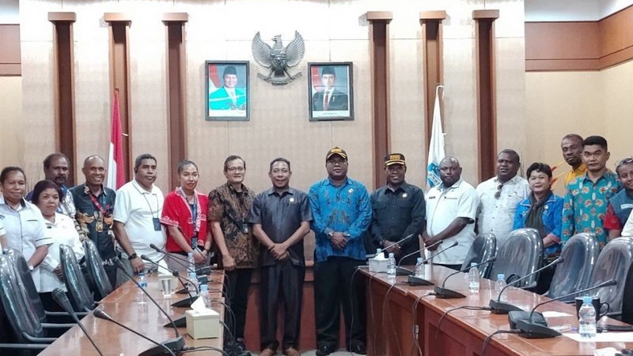 DPRK Jayapura mendorong percepatan akses telekomunikasi di destinasi wisata untuk meningkatkan perekonomian lokal, mengatasi hambatan konektivitas digital, dan meningkatkan kunjungan wisatawan.