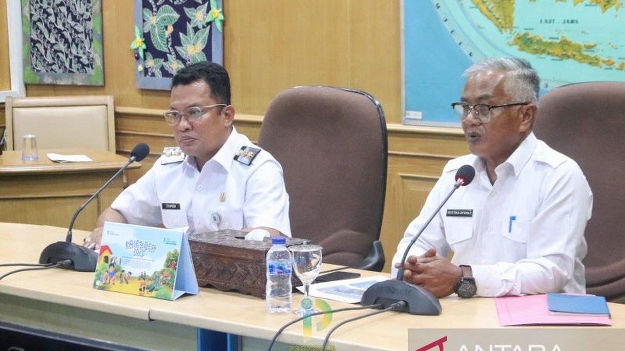 Pemerintah Kabupaten Belitung meningkatkan pengawasan populasi anjing liar untuk mencegah potensi bahaya bagi warga, terutama di sekitar Bandara dan Bundaran Satam.