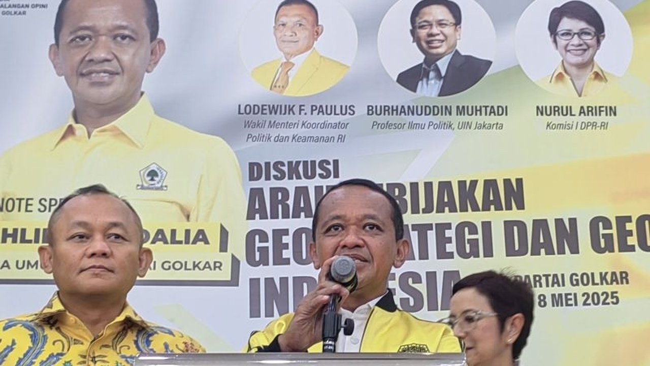 Menteri ESDM, Bahlil Lahadalia, akan mengkaji dampak potensial konflik India-Pakistan terhadap ekspor batu bara Indonesia, meskipun saat ini belum ada pengaruh signifikan.