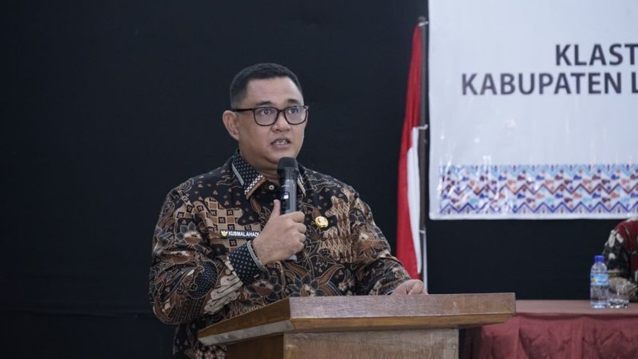 Pemerintah Kabupaten Lombok Utara menggelar sosialisasi klaster logistik penanggulangan bencana untuk meningkatkan kesiapsiagaan menghadapi 11 jenis ancaman bencana di wilayah tersebut.
