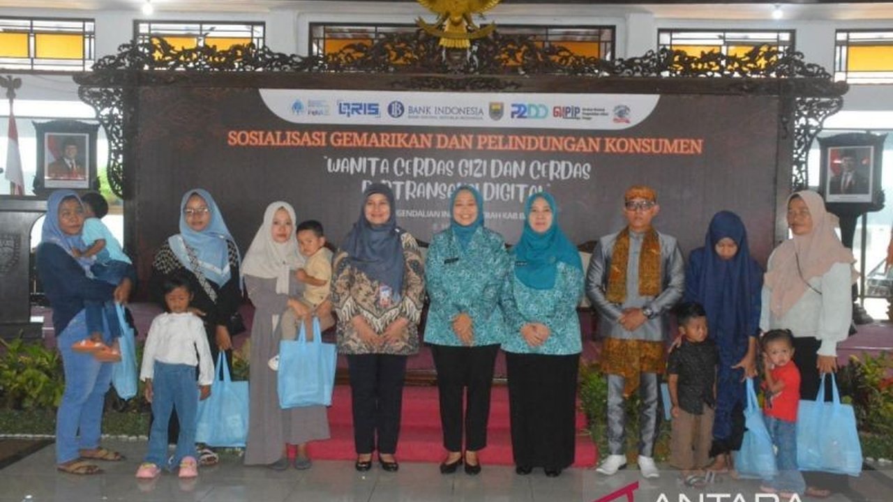 Pemkab Batang gencar kampanyekan gerakan gemar makan ikan untuk mencegah stunting, dengan fokus pemberdayaan ibu rumah tangga dalam memenuhi gizi keluarga.