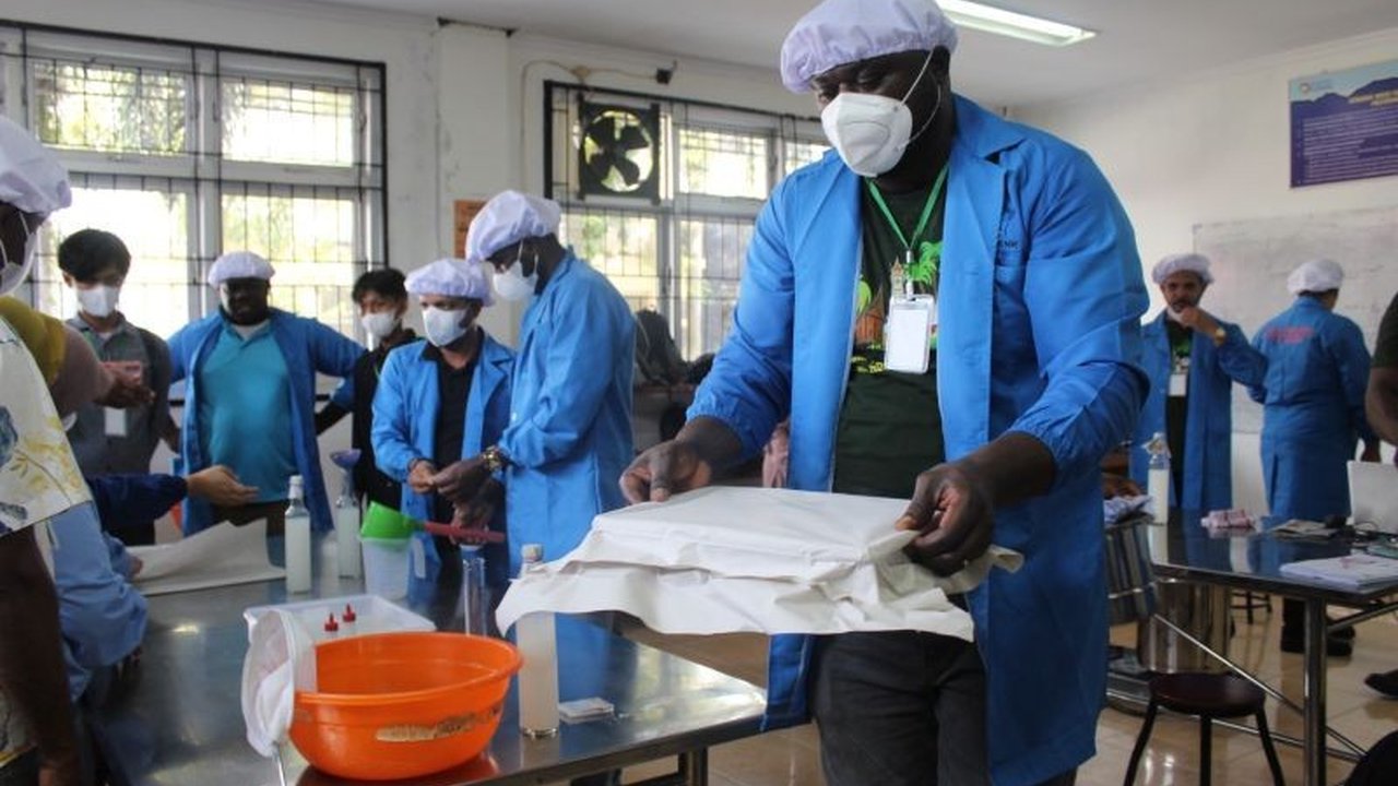 Politeknik ATI Padang, kampus vokasi Kemenperin, melatih ratusan pengusaha agro dari berbagai negara Karibia dalam pengolahan mangga dan pisang untuk meningkatkan kompetensi dan perekonomian.