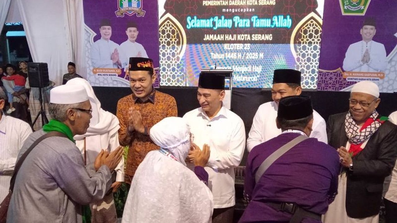 Wakil Gubernur Banten melepas keberangkatan 393 jamaah haji Kota Serang kloter JKG 23, berpesan agar fokus beribadah dan menjaga kesehatan selama di Tanah Suci.