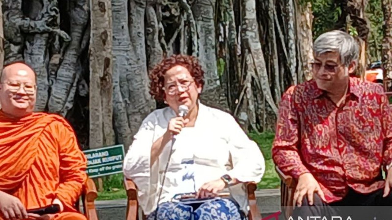 Candi Borobudur mempersiapkan ribuan tempat parkir di Kampung Seni dan lokasi sekitar, serta bakti sosial kesehatan untuk 7.000-8.000 peserta Waisak 2569 BE pada 10-11 Mei 2025.