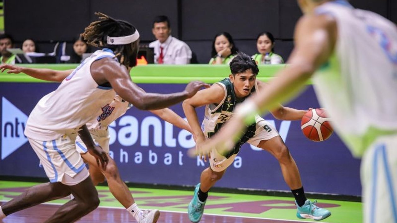 Pacific Caesar Surabaya berhasil mengalahkan Bali United Basketball Club dengan skor 107-99 dalam pertandingan IBL Gopay 2025 yang menegangkan, Kamis malam.