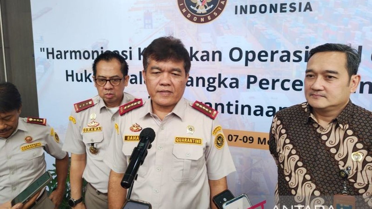 Badan Karantina Indonesia (Barantin) menyiagakan posko di jalur penyeberangan untuk memastikan hewan ternak Idul Adha aman dan sehat hingga tiba di Pulau Jawa.