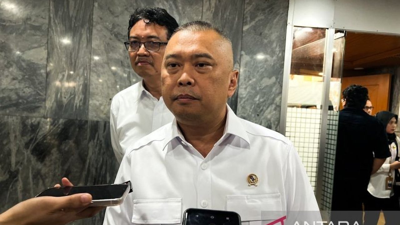 Kecelakaan maut di Purworejo akibat truk pasir tak berizin tewaskan 11 orang, Menhub Dudy Pirawagandi turun tangan selidiki pemilik truk dan akan cabut izin usaha jika terbukti.