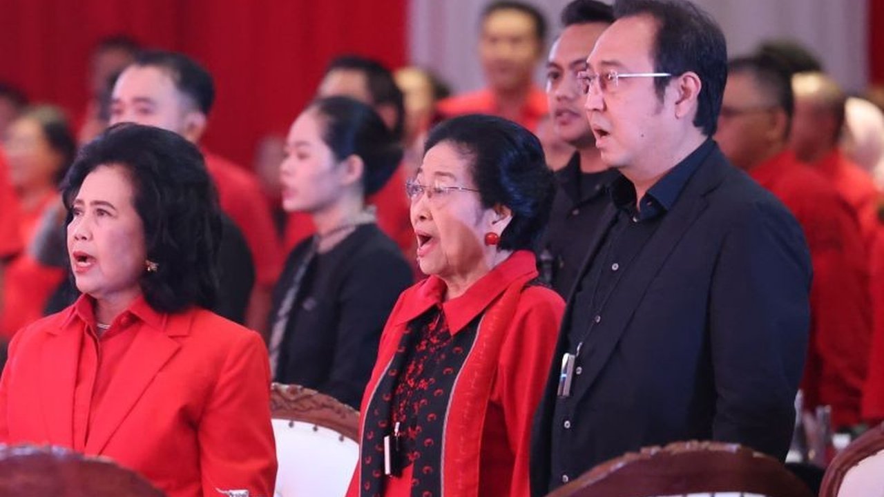 Presiden ke-5 RI, Megawati Soekarnoputri, hadir dalam puncak penganugerahan Trisakti Tourism Award 2025 di Jakarta Pusat, Kamis malam, yang dihadiri oleh elite PDIP dan ratusan kader partai.