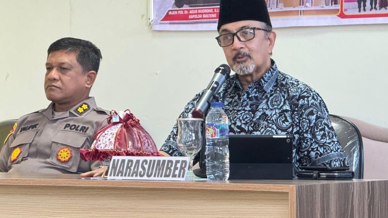Ketua FKUB Sulteng, Zainal Abidin, menekankan pentingnya moderasi beragama sebagai perekat persatuan bangsa dan solusi untuk mencegah radikalisme di tengah masyarakat Sulawesi Tengah.