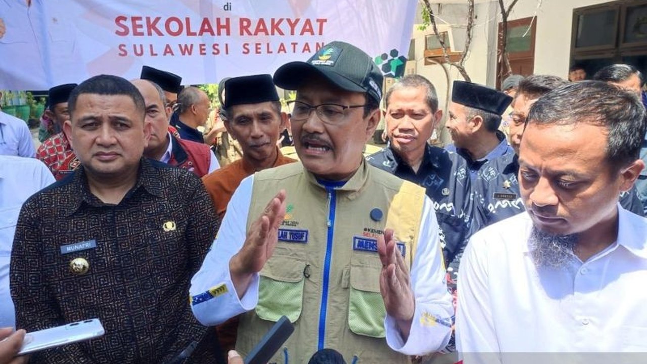 Kementerian Sosial segera mengoperasikan dua Sekolah Rakyat di Makassar, sebagai bagian dari 53 sekolah serupa di Indonesia, dengan anggaran yang telah disiapkan dari APBN.