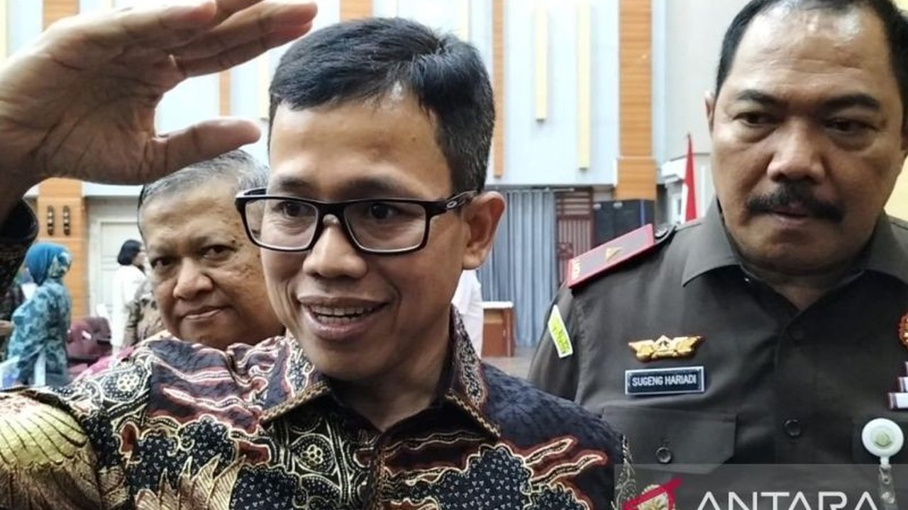 RUU Kitab Undang-Undang Hukum Acara Pidana (KUHAP) mendapat apresiasi dari Komisi Kejaksaan karena mengakomodasi keadilan restoratif, sebuah pendekatan yang fokus pada pemulihan hubungan yang rusak akibat kejahatan.