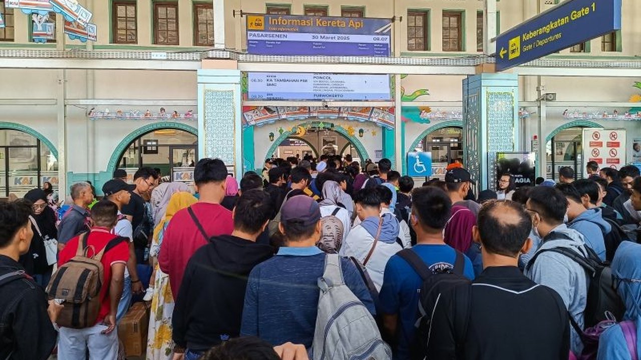PT Kereta Api Indonesia (KAI) Daop 1 Jakarta menambah lima kereta api untuk mengantisipasi lonjakan penumpang selama libur Waisak dan cuti bersama 8-14 Mei 2025, dengan total tiket terpesan mencapai 128.262.