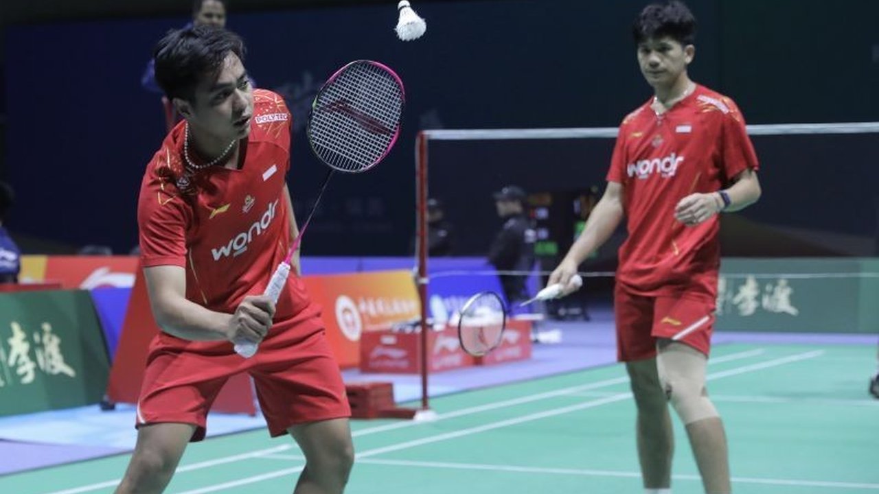 Ganda putra Indonesia, Rahmat Hidayat/Yeremia Erich Yochce Rambitan, sukses melangkah ke perempat final Taiwan Open 2025 setelah mengalahkan ganda Singapura dengan skor 21-15 dan 21-16.