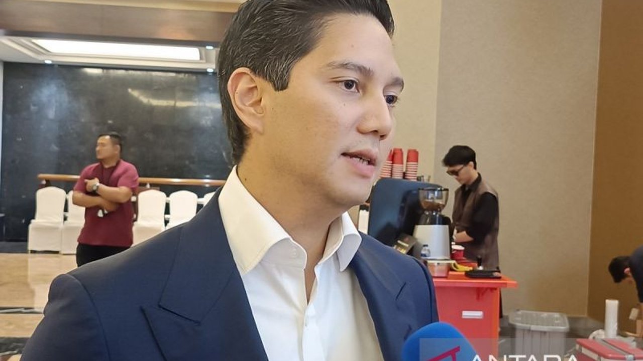 Fraksi Gerindra DPR mengajak masyarakat percaya pada fundamental ekonomi Indonesia yang kuat dan mendorong akses informasi akurat untuk menilai kondisi ekonomi secara komprehensif.