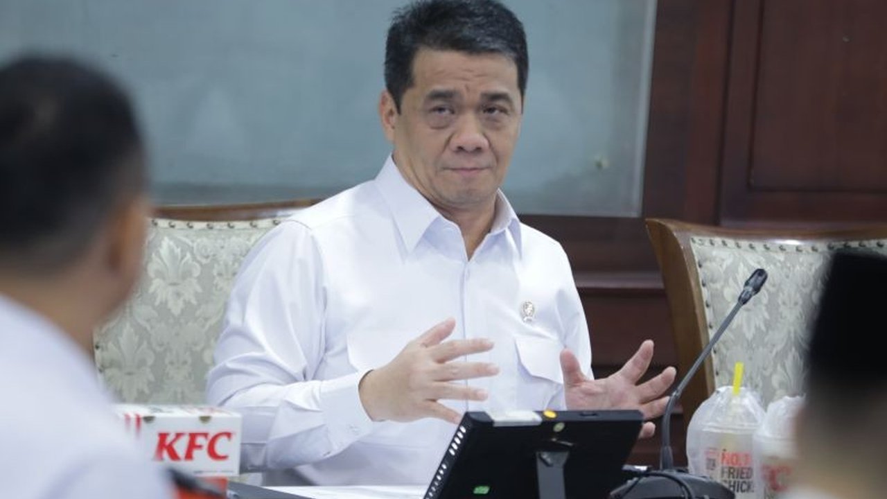 Wakil Menteri Desa ingatkan Kopdes Merah Putih jangan sampai mematikan usaha-usaha yang sudah ada di desa, melainkan sebagai penggerak perekonomian.