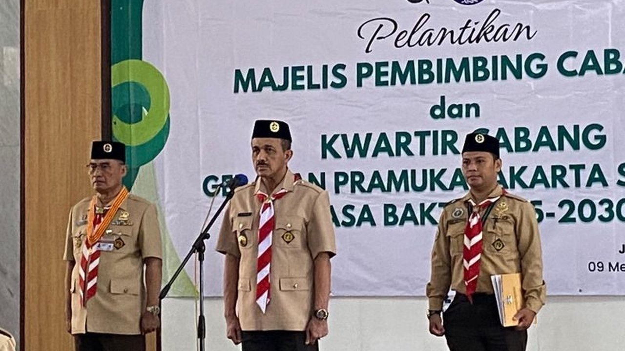Wali Kota Jakarta Selatan, M. Anwar, menggelar FGD untuk mencari solusi masalah tawuran remaja dan meningkatkan layanan publik, melibatkan berbagai pihak termasuk remaja, orang tua, dan aparat penegak hukum.