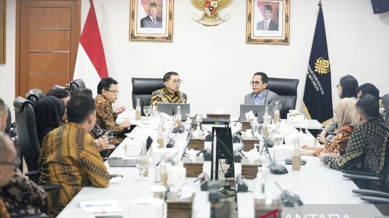 Menteri Kebudayaan Fadli Zon berkomitmen untuk memproses peningkatan status Gedung MPR/DPR RI menjadi cagar budaya nasional, guna melindungi nilai sejarah dan arsitekturnya yang tinggi.