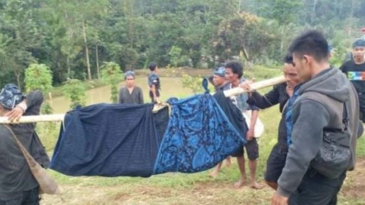 28 warga Badui di Lebak, Banten, menjadi korban gigitan ular berbisa, dua di antaranya meninggal; upaya pencegahan dan pengadaan serum antibisa tengah digalakkan.