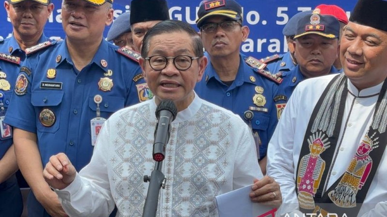 Gubernur DKI Jakarta, Pramono Anung Wibowo, meminta Dinas Gulkarmat untuk mengecek kepemilikan dan pemeliharaan APAR di gedung-gedung Jakarta setelah ditemukan 694 gedung belum memenuhi syarat proteksi kebakaran.